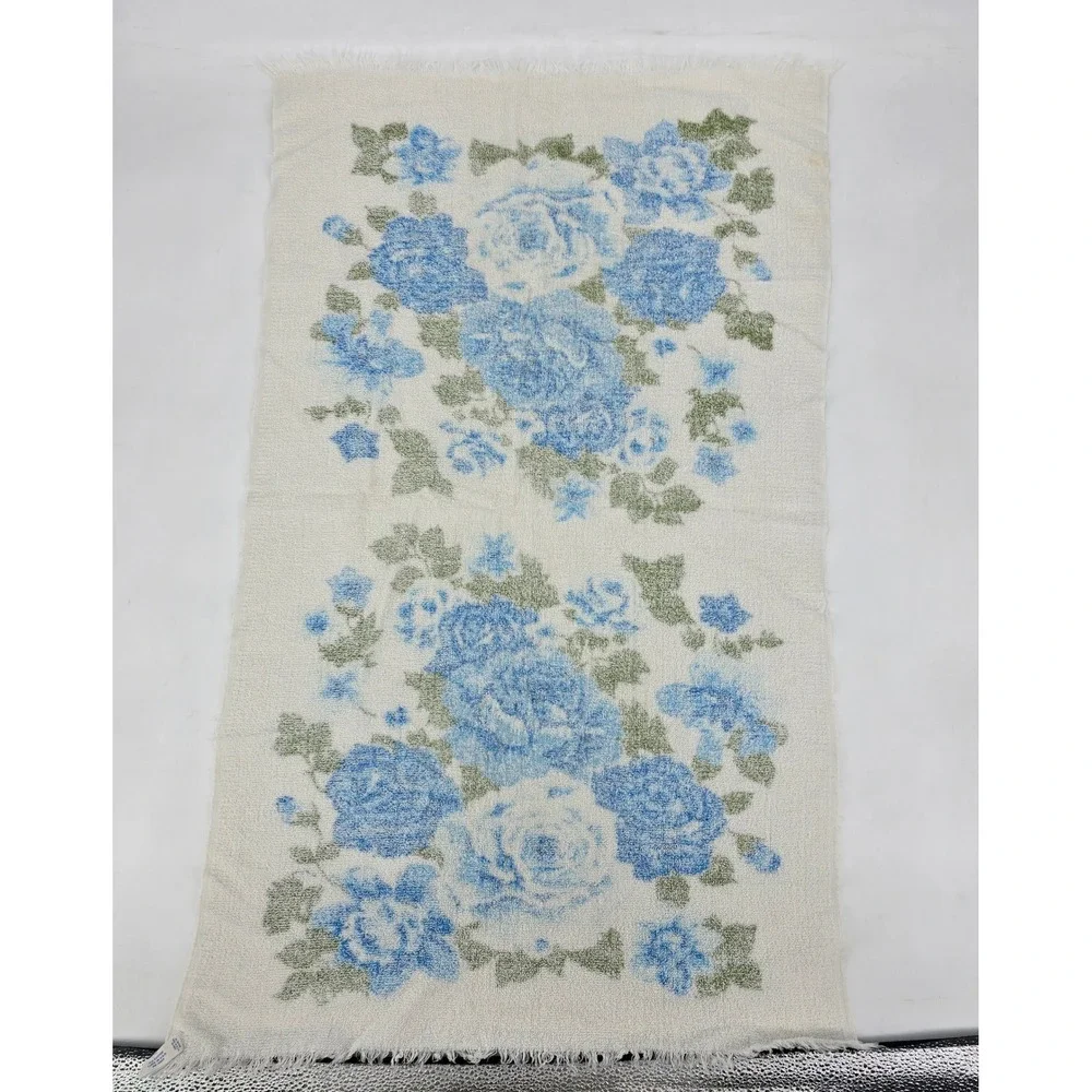 Vintage Fieldcrest Blue Rose Floral Bath Towel Fringe Cottagecore 36x21.5